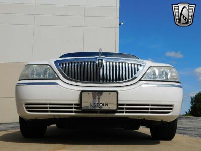 2003 Lincoln Town Car