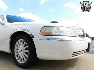 2003 Lincoln Town Car