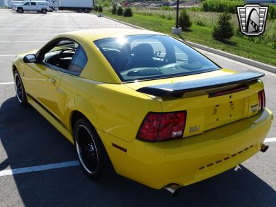 2004 Ford Mustang