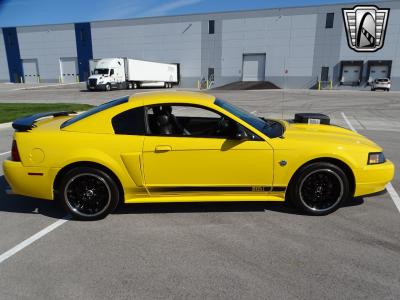 2004 Ford Mustang