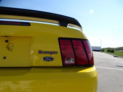 2004 Ford Mustang