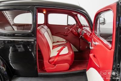 1940 Ford Standard Tudor