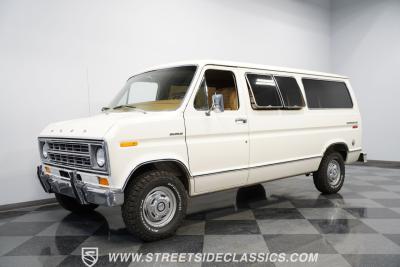 1977 Ford Econoline Custom Camper