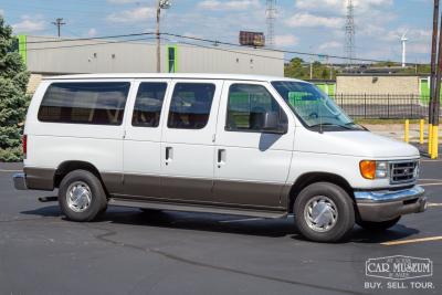 2003 Ford E150 XLT Chateau Edition