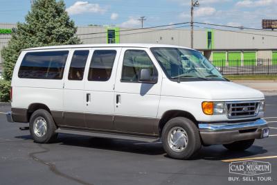 2003 Ford E150 XLT Chateau Edition