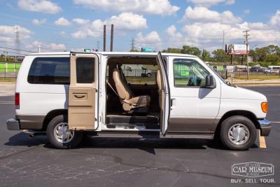 2003 Ford E150 XLT Chateau Edition