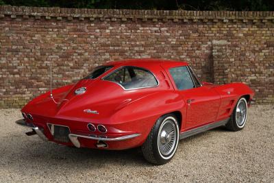 1963 Corvette C2 Sting Ray Split Window