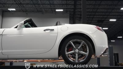 2007 Saturn Sky  Red Line