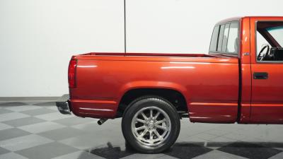 1989 GMC Sierra 1500 LS2 Restomod