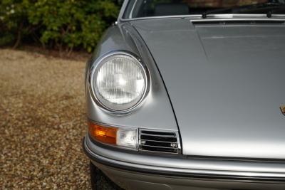 1969 Porsche 911 Urmodell T Soft Window Targa