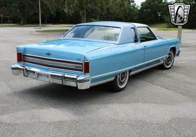 1977 Lincoln Town Coupe