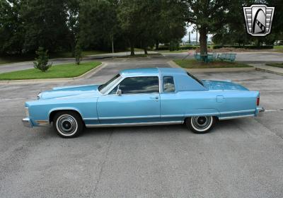 1977 Lincoln Town Coupe