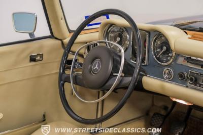 1968 Mercedes - Benz 280SL