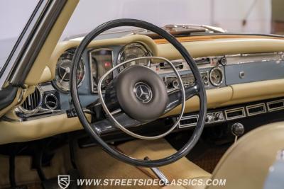 1968 Mercedes - Benz 280SL