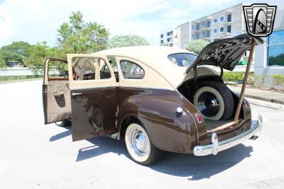 1940 Plymouth P10 Deluxe