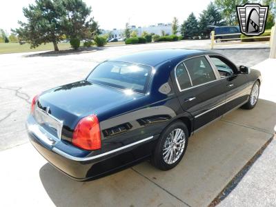 2011 Lincoln Town Car