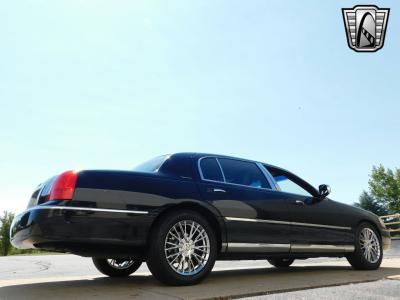 2011 Lincoln Town Car