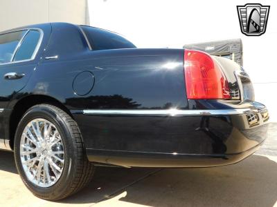 2011 Lincoln Town Car