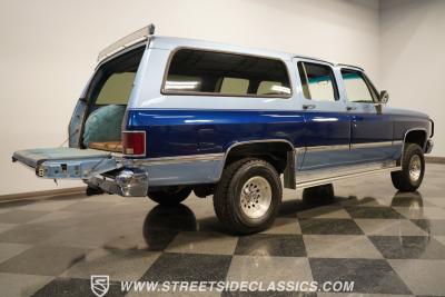 1982 Chevrolet Suburban K1500 4x4