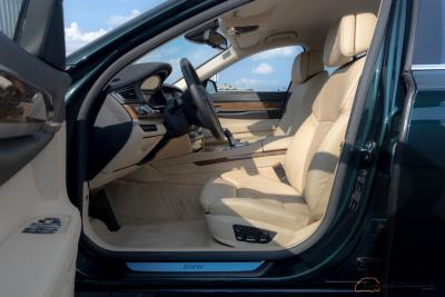 2009 BMW 750i F01