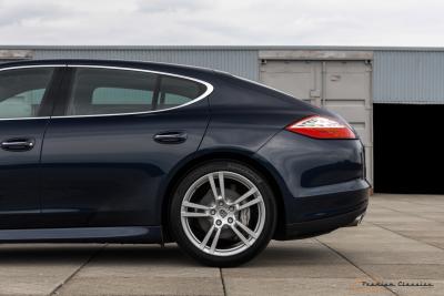 2010 Porsche Panamera 4S