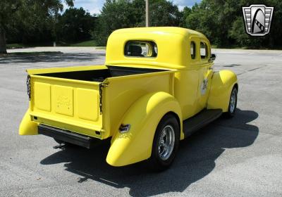 1946 Ford Custom