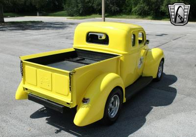 1946 Ford Custom