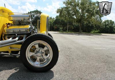 1932 Ford Hot Rod / Hi-Boy