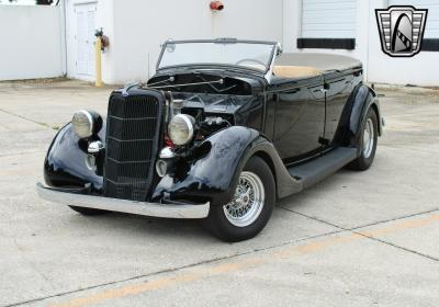 1935 Ford PHAETON