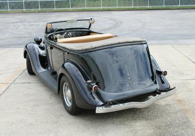 1935 Ford PHAETON