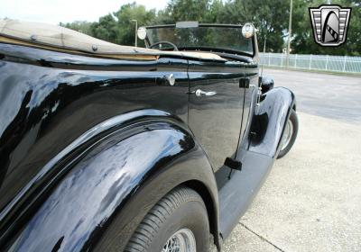 1935 Ford PHAETON