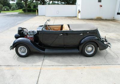 1935 Ford PHAETON