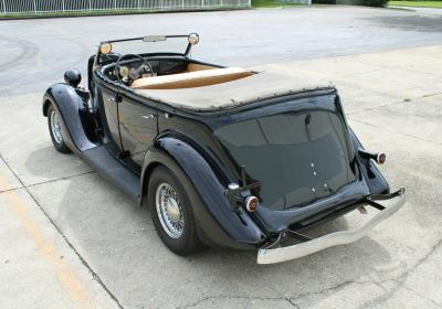 1935 Ford PHAETON