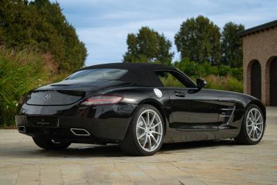 2011 Mercedes - Benz SLS AMG Roadster