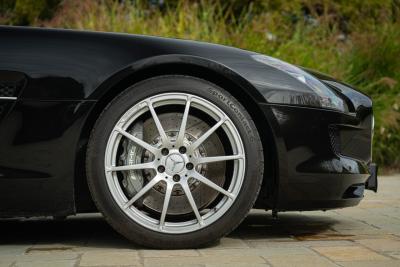 2011 Mercedes - Benz SLS AMG Roadster