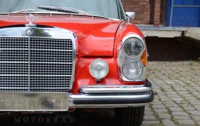 1971 Mercedes - Benz 300 SEL 6.3 W109