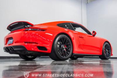 2018 Porsche 911 Carrera GTS