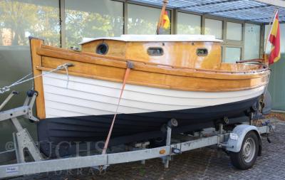 1926 Kajuetboot ELISE with Boat carrier