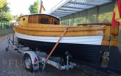 1926 Kajuetboot ELISE with Boat carrier