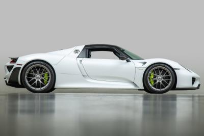 2015 Porsche 918 Spyder