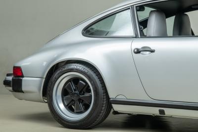 1988 Porsche 911 Carrera 