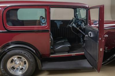 1932 Ford 2-Door Sedan