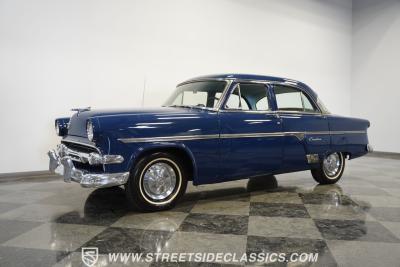 1954 Ford Crestline