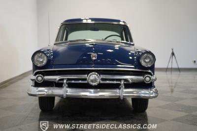 1954 Ford Crestline