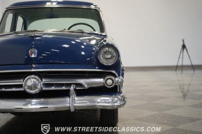 1954 Ford Crestline