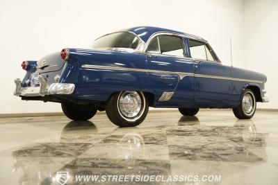 1954 Ford Crestline