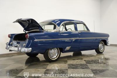 1954 Ford Crestline