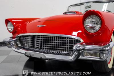 1957 Ford Thunderbird