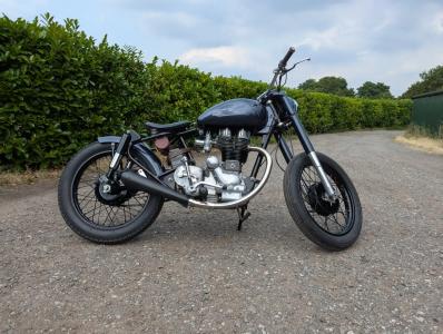 ROYAL ENFIELD CUSTOM BOBBER