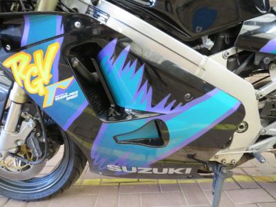 Suzuki RGV250R